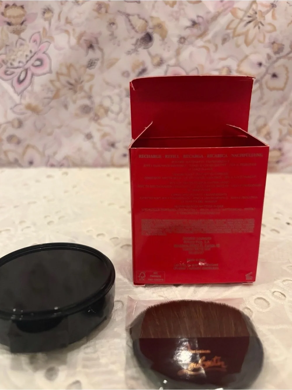 Christian Louboutin Teint Fétiche Powder Compact in Unique with Red Box